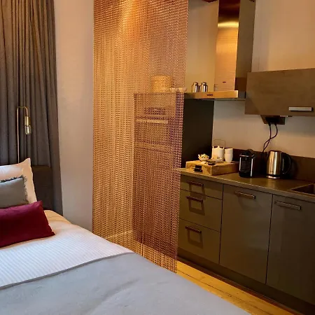 Het Rapenburg Bed & Breakfast *